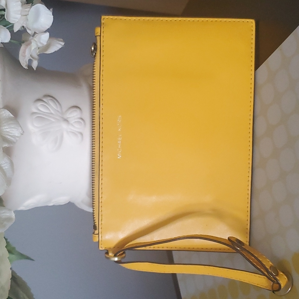 Michael Kors Clutch Wallet